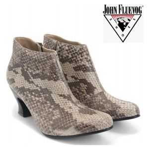 Fluevog “Wonders Lynx” in brown snake, 10 1/2